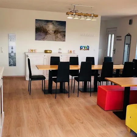 Admiralshuette Xxl - Fuer 12 Personen Zwischen Dornumersiel Und Bensersiel Dornum