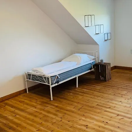 Dom wakacyjny Admiralshuette Xxl - Fuer 12 Personen Zwischen Dornumersiel Und Bensersiel